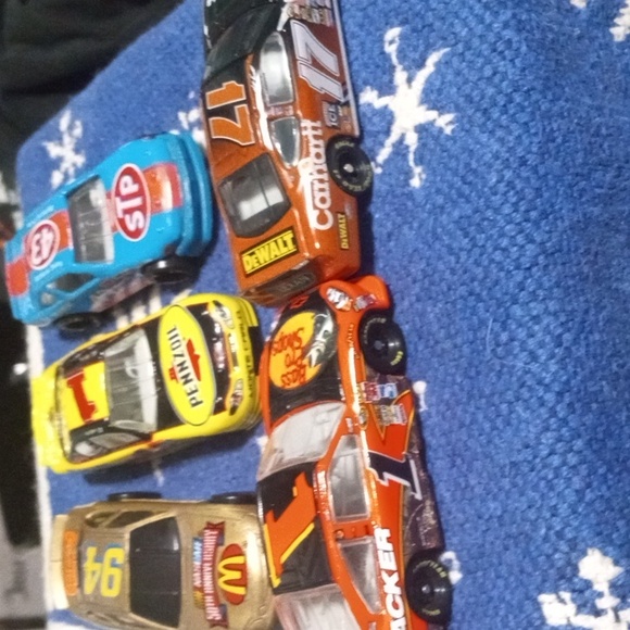 NASCAR Diecast Mixed Cars - Picture 4 of 6